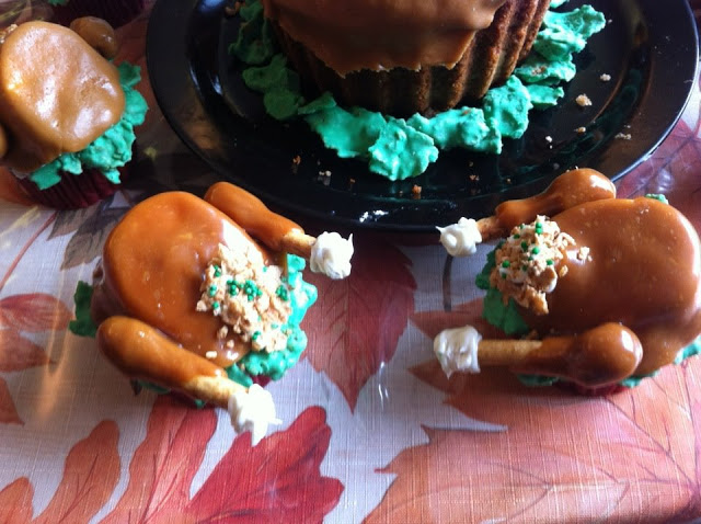 Thanksgiving Stuffed Turkey Cupcakes Decorating Inspiration