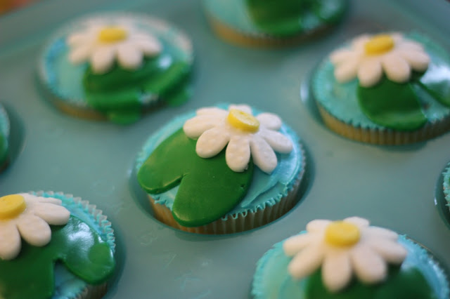 Lily Pad Cupcakes