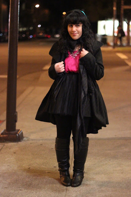 All Black with a Touch of Pink Outfit