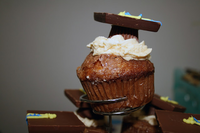 Graduation Theme Cupcakes