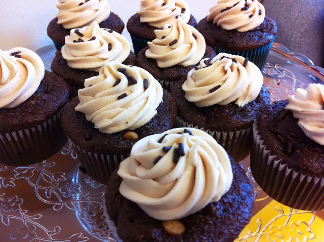 Peanut Butter and Chocolate Cupcakes