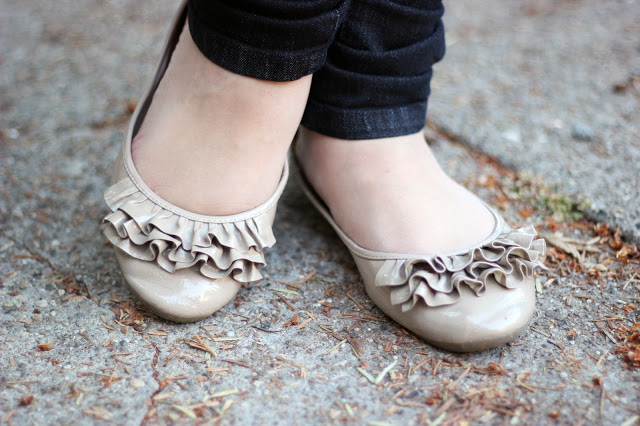 Steve Madden Ruffle Flats