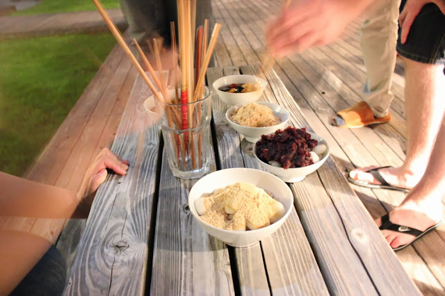 Eating Mochi for the Moon Festival